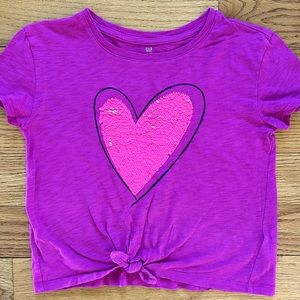 Gap Kids Front-Knot Flip Sequin Heart Tee, size 8